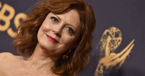 hot susan sarandon|Susan Sarandon shows off figure in revealing photo.